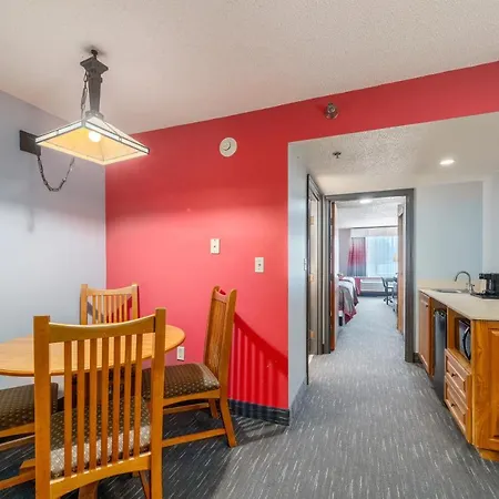 Ramada By Wyndham Sioux Falls Airport - Waterpark Resort & Event Center Exterior foto